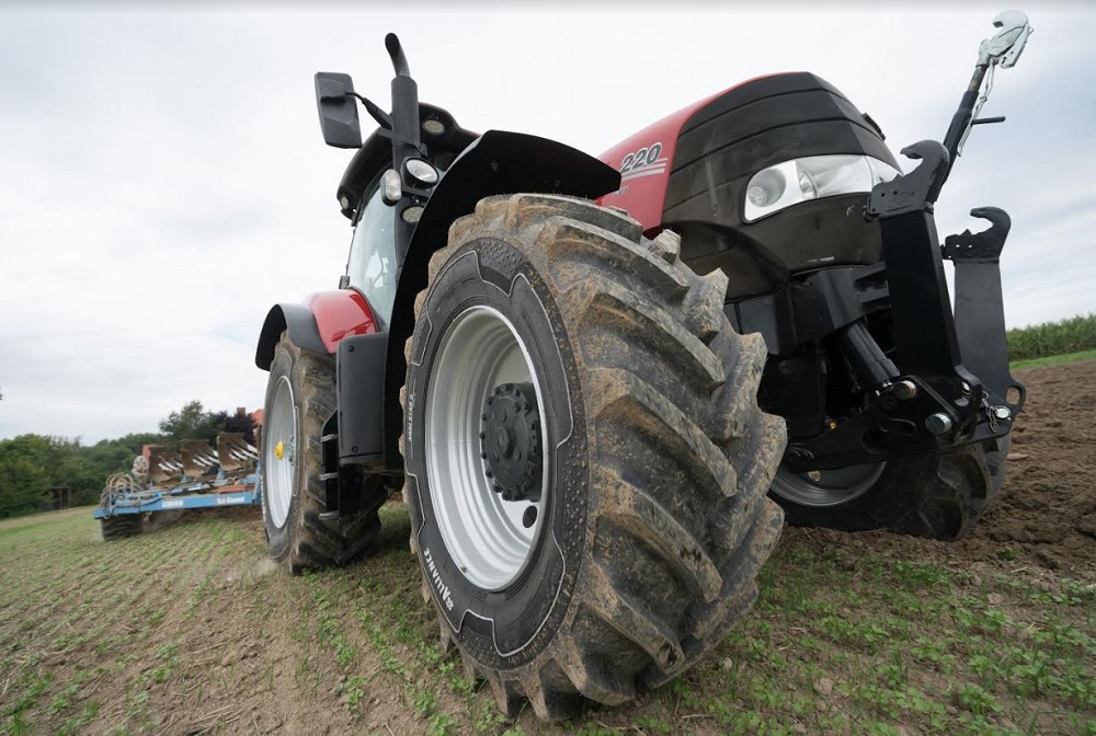 Heuver Banden est le distributeur officiel dans le Benelux de la marque de
pneumatiques Alliance, une des plus prisées par les acteurs du secteur agricole.