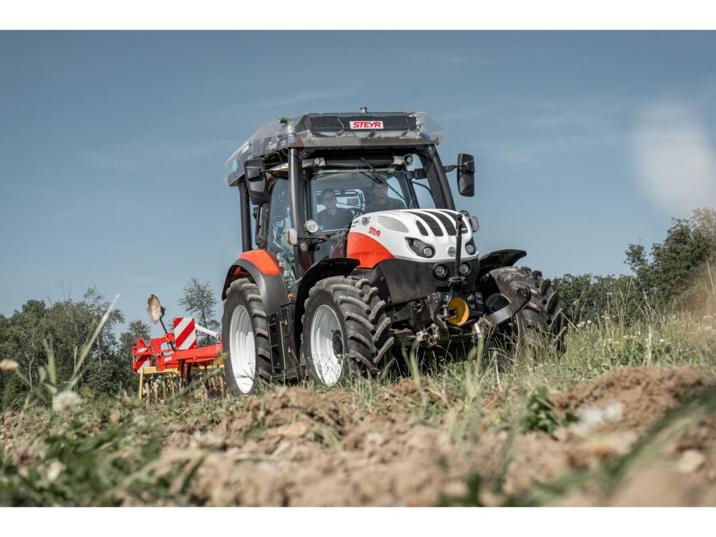 STEYR TRACTEUR À HYDROGÈNE BIOGÈNE FCTRAC