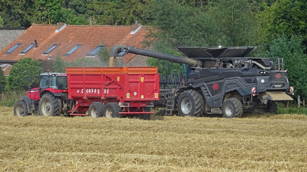 La trémie de 12 500 litres peut être vidangée en 90 secondes